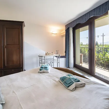 Le Calle איגלסיאס