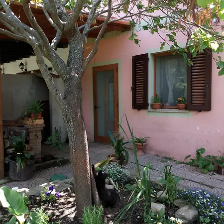 Le Calle בית הארחה